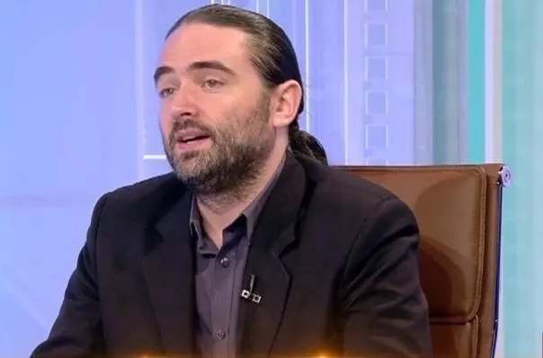 Plesoianu ar tine școlile închise pana în iulie