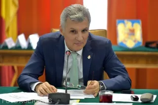 Senatorul PSD Daniel Zamfir: guvernul dă bani gratis jupoitorilor de români