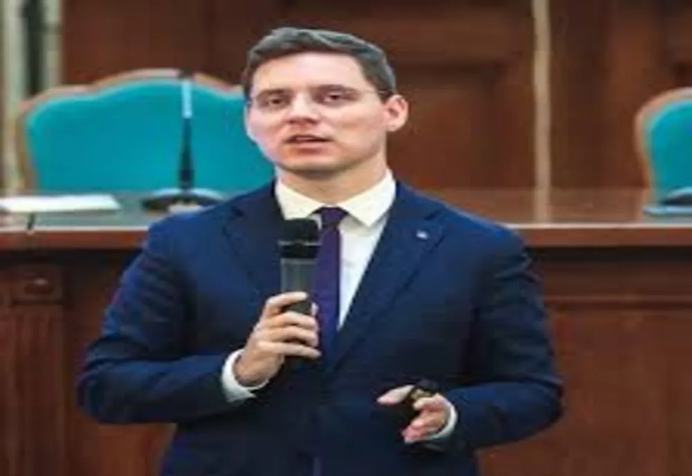 “Am pierdut trenul aderării la zona Euro”, afirmă Victor Negrescu