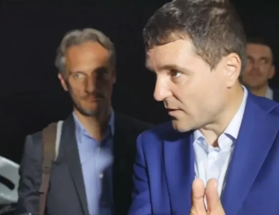 Matei Păun din Panama Pappers, reloaded. Îl ajută pe Nicuşor Dan