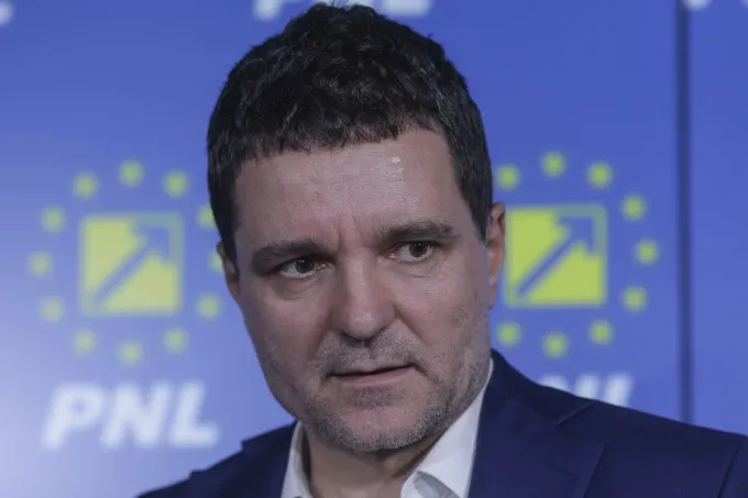 Platforma lui Nicuşor Dan, Bucurestiumilit.ro, un centru de recrutare