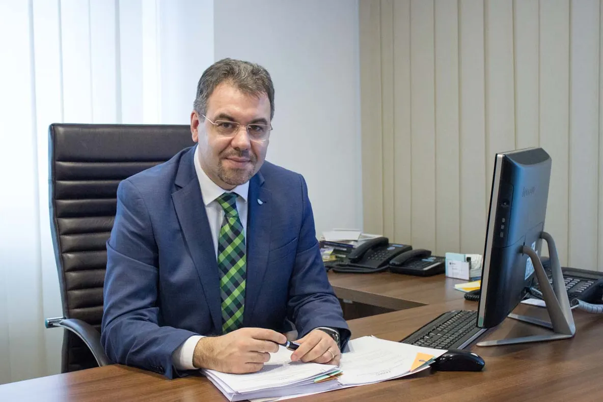 Cine este Leonard Badea, propus premier de către Marcel Ciolacu?