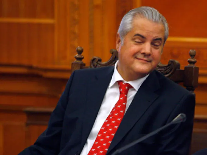 Adrian Năstase propune amendarea Constituției americane: „fără penali în funcții publice”