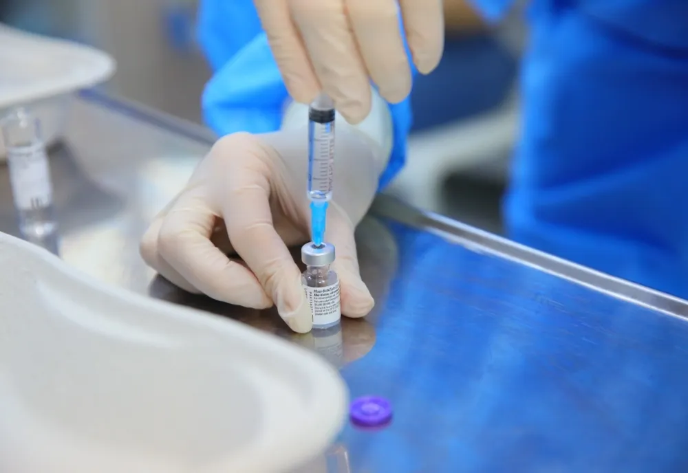 Ministerul sănătății mai primește nouă milioane de doze de vaccin anti-COVID
