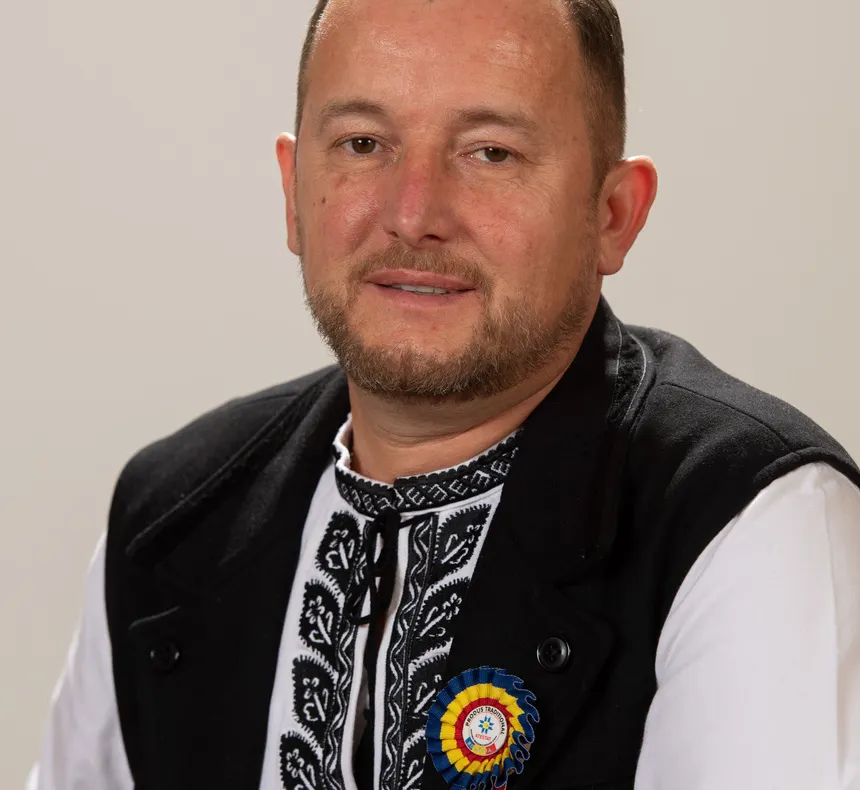 Călin Gheorghe Matieş: Guvernul le întinde studenților un pahar cu oțet