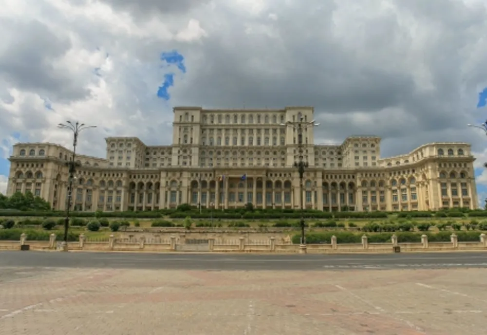 Când dezbate și decide Parlamentul