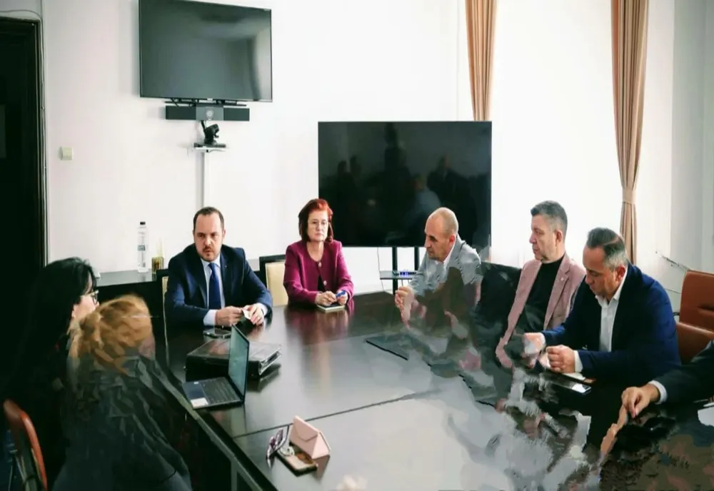 Ministrul Sănătății, Alexandru Rogobete, discuții cu sindicaliștii din sănătate despre gărzi, salarizare și structura personalului