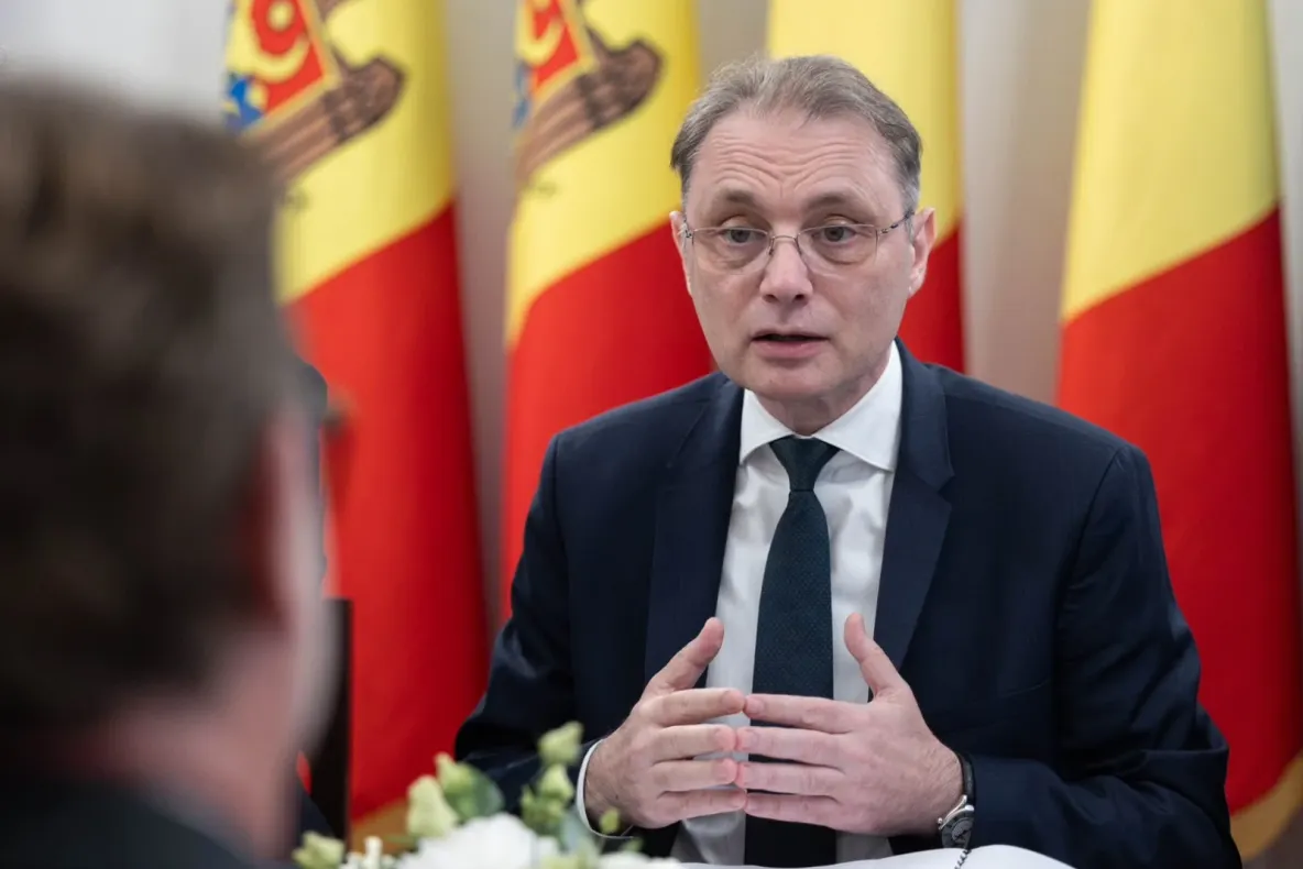 Luca Niculescu discută cu județenele despre comasarea voluntară și presiunile bugetare