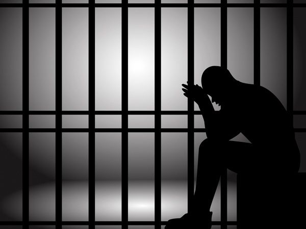 94% dintre români renunţă de bună voie la libertate