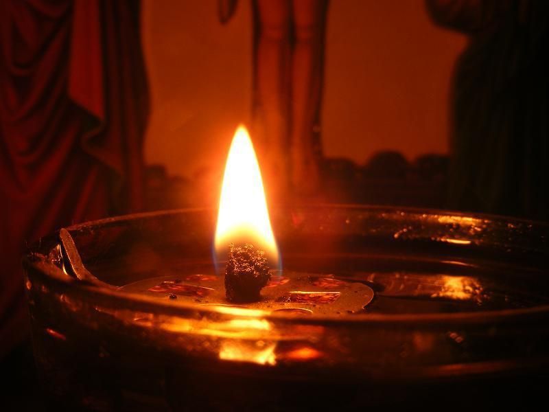 Lumina Învierii va fi adusă de poliţişti şi de voluntarii bisericilor