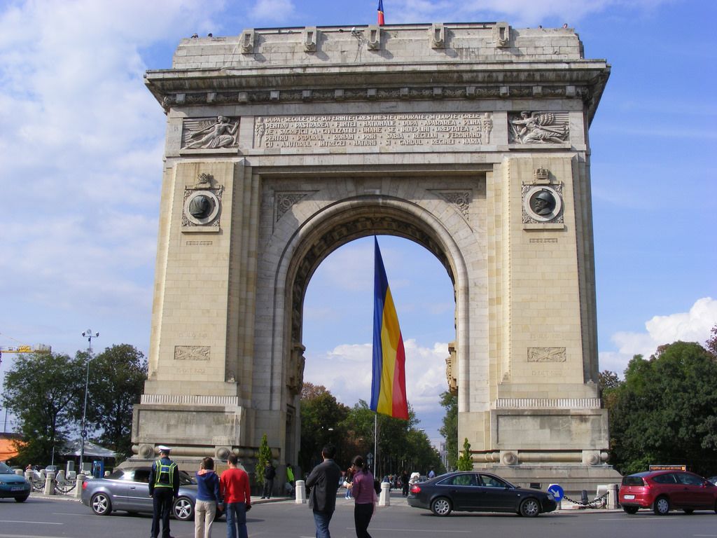 NE PUTEM ÎNALTA PRIN EROI?