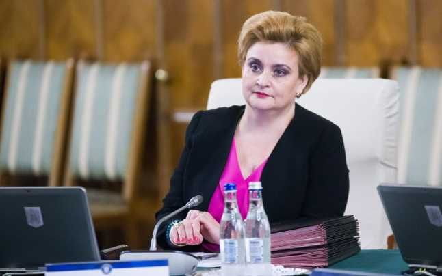 Proiect de lege! Firmele, încurajate să angajeze consilieri pensionari!