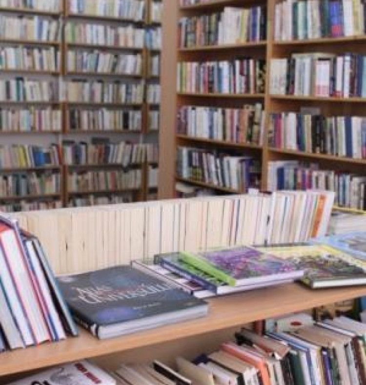 MAI AVEM NEVOIE DE CĂRȚI?