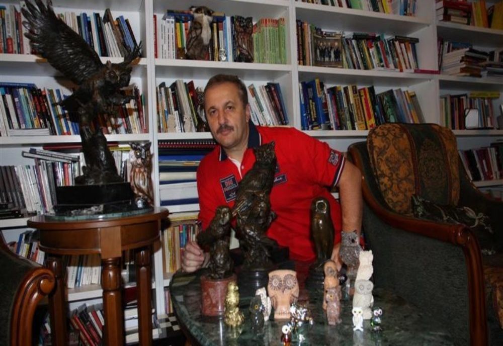 Politica inutilă sub semnătura lui Vasile Dâncu 