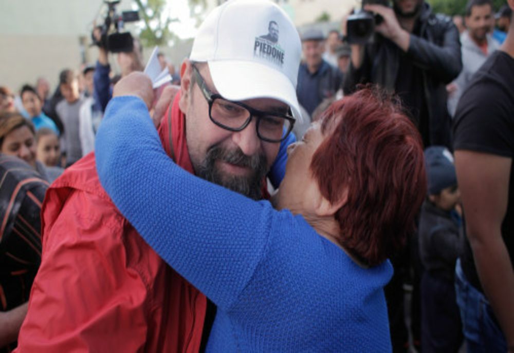 Piedone va sta doar un an, nu patru, în pușcărie