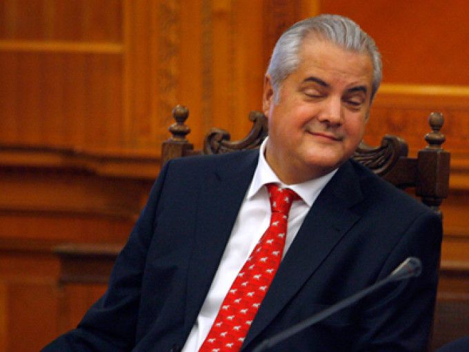 Adrian Năstase propune amendarea Constituției americane: „fără penali în funcții publice”
