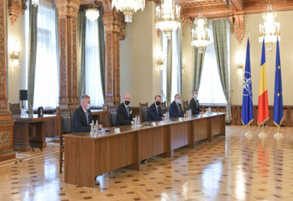 Zi CRUCIALĂ pe scena politică: Klaus Iohannis desemnează PREMIERUL, deși partidele nu au stabilit un nume