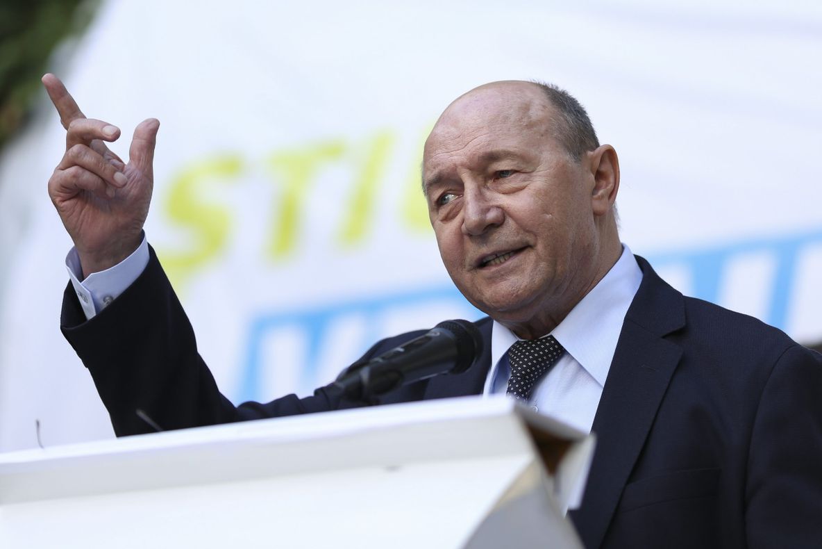 “Băsescu scotea sute de milioane de Euro din țară,” susține un fost apropiat al său