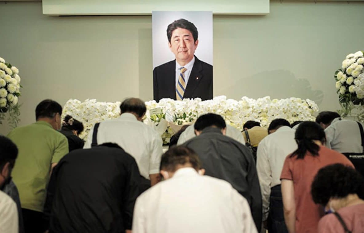 Marcel Ciolacu și Nicolae Ciucă s-au dus împreună la funeraliile lui Shinzo Abe