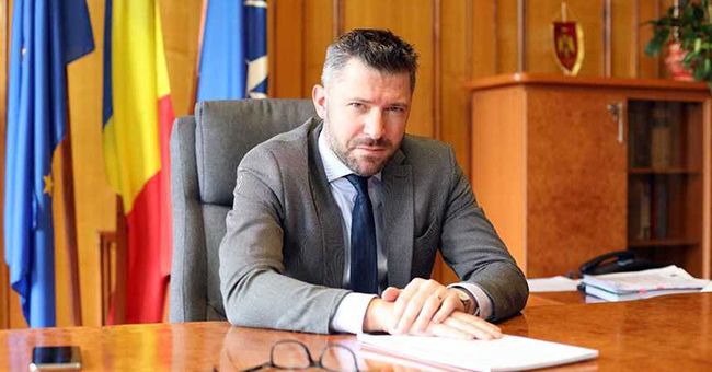 Liderul PSD Timiș îl compară pe Dominic Fritz cu Jaromil, poetul comunist al lui Milan Kundera