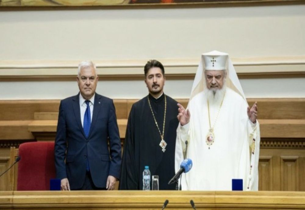 Ministrul Apărării: Colaborarea dintre Armată şi Biserică reprezintă un model de sinergie care ne îmbogăţeşte societatea