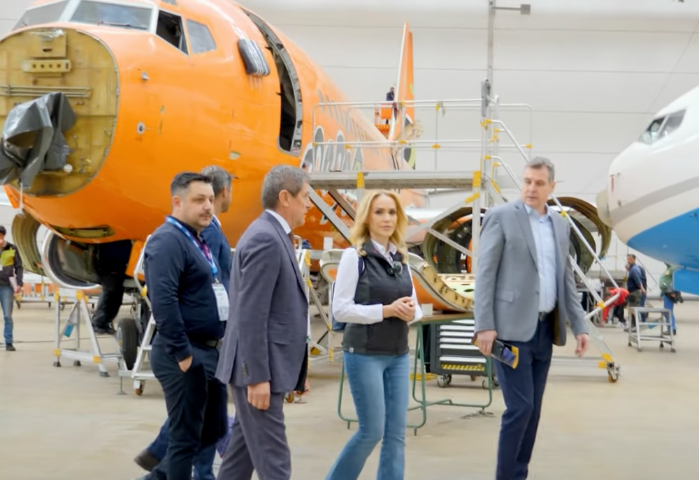 Gabriela Firea, vizită de lucru la Romaero. Candidata PSD la Primăria Capitalei a promis că își va oferi sprijinul companiei după alegeri