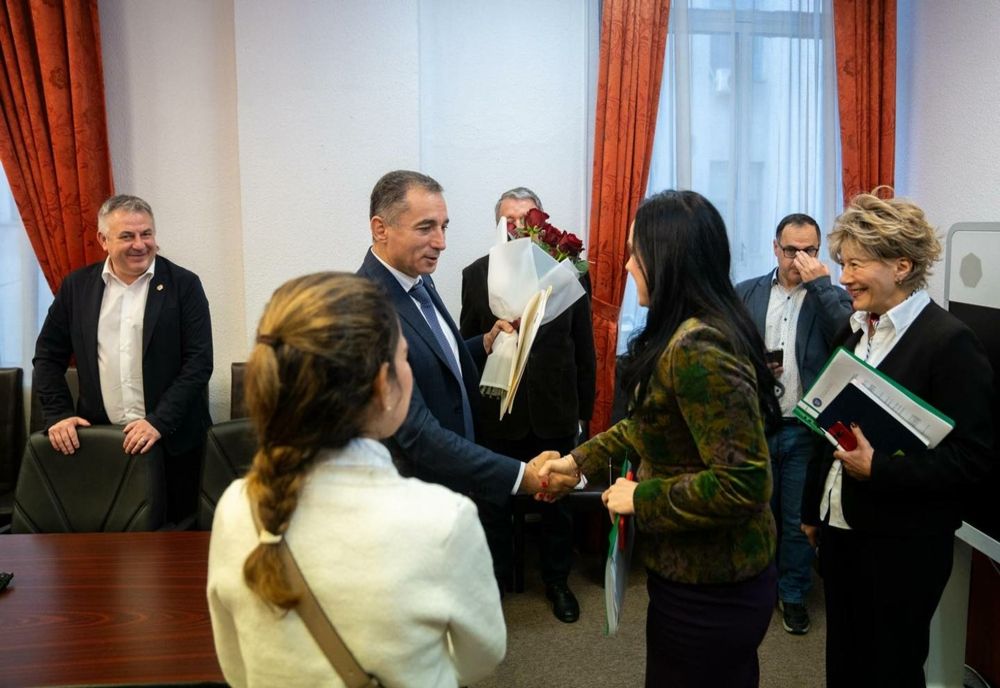 MINISTRUL MUNCII S-A ÎNTÂLNIT CU AMBASADORUL REPUBLICII AZERBAIDJAN ÎN ROMÂNIA. GUDSI OSMANOV: ”DIALOGUL ȘI ACȚIUNEA NOASTRĂ COMUNĂ VOR CONTINUA!”