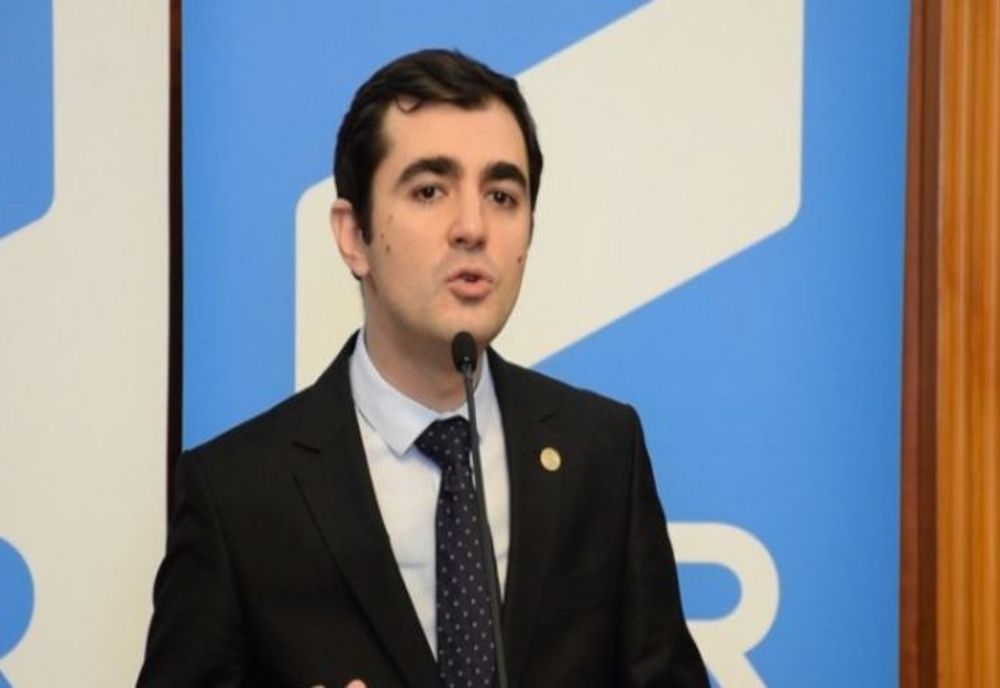 CLAUDIU NĂSUI, ATAC LA GUVERNUL BOLOJAN: „NU E CRIZĂ CHIAR PENTRU TOȚI”