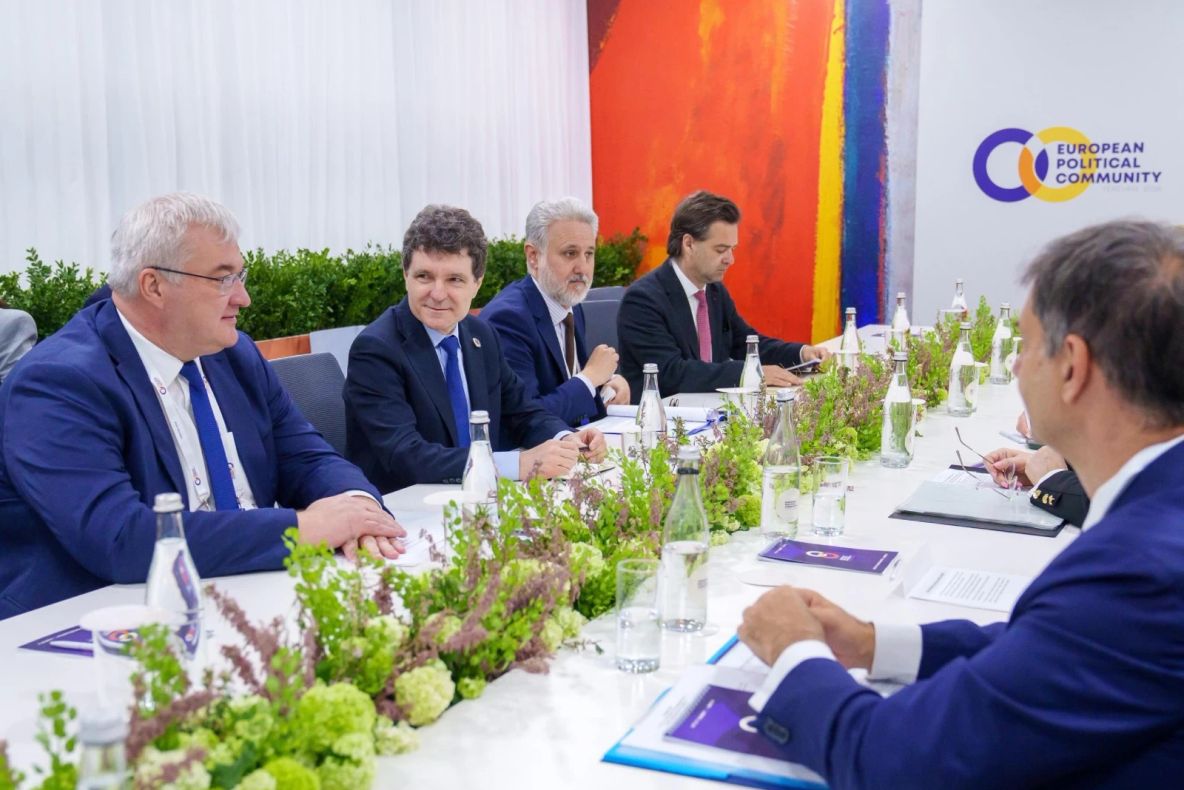 Nicuşor Dan, gazda reuniunii privind Coridorul Vertical de Gaz: ”Diversificarea surselor de aprovizionare şi a rutelor de tranzit nu este opţională”