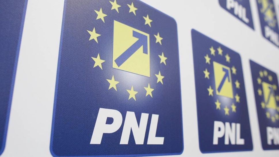 Planul PNL-USR de suspendare a președintelui. Ce știe Crin Antonescu?
