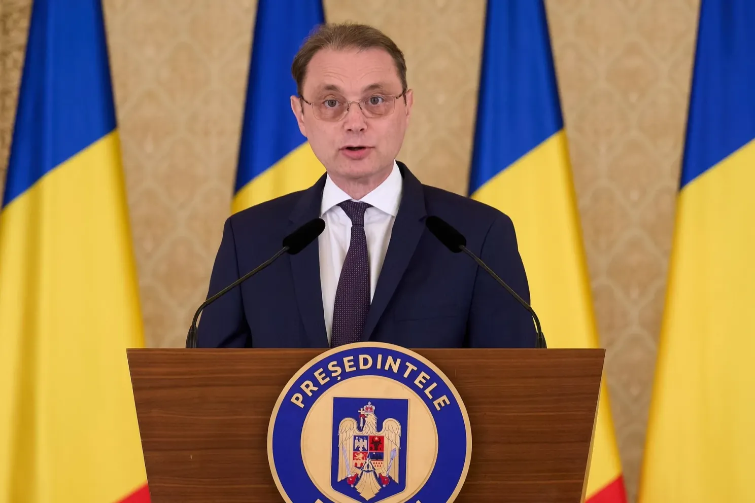 Blocaj în negocierile pentru noul Guvern: PSD vrea PNL la putere, liberalii refuză. Ce soluție caută Luca Niculescu