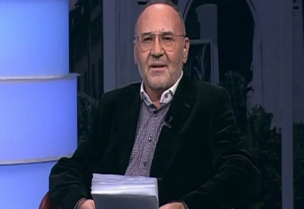Octavian Hoandră: Străin în preajma politicii