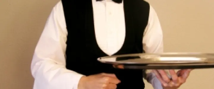 chelner servind
