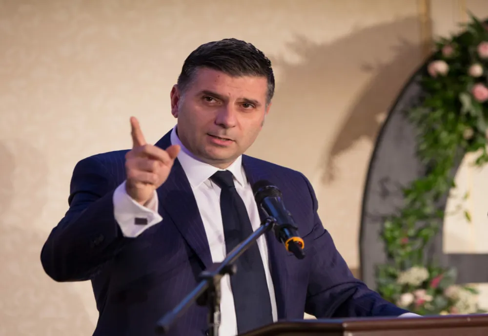 Alexandru Petrescu conduce lupta PSD împotriva lui Clotilde Armand 