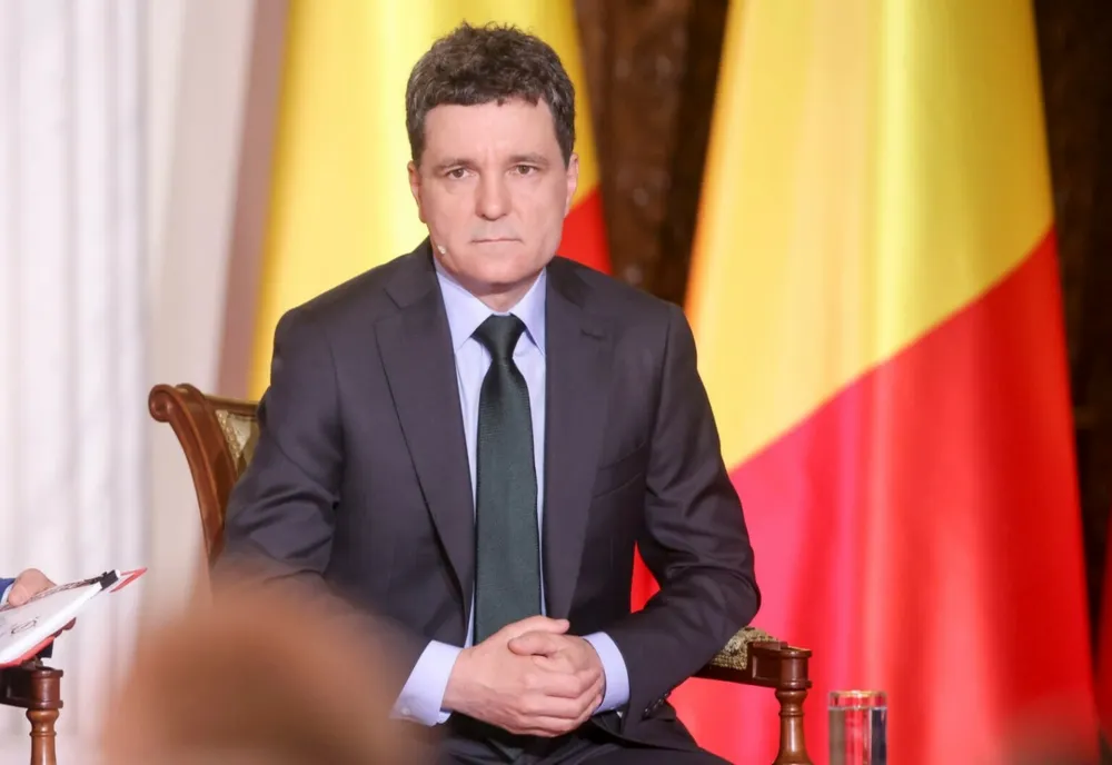 NICUȘOR DAN ÎNCEPE NEGOCIERILE PENTRU FORMAREA GUVERNULUI: „SUNT PATRU PARTIDE LA MASĂ, PLUS MINORITĂȚILE, ȘI O SĂ FIE O DISCUȚIE”