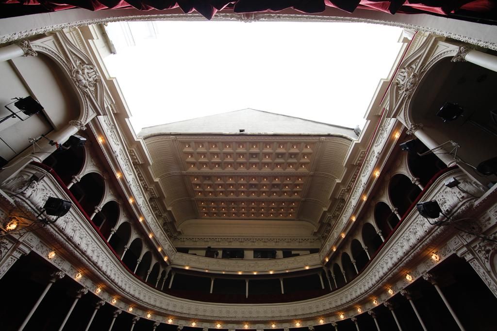 CAB33EC7-1163-4C76-BF7A-27D6920BA8FC