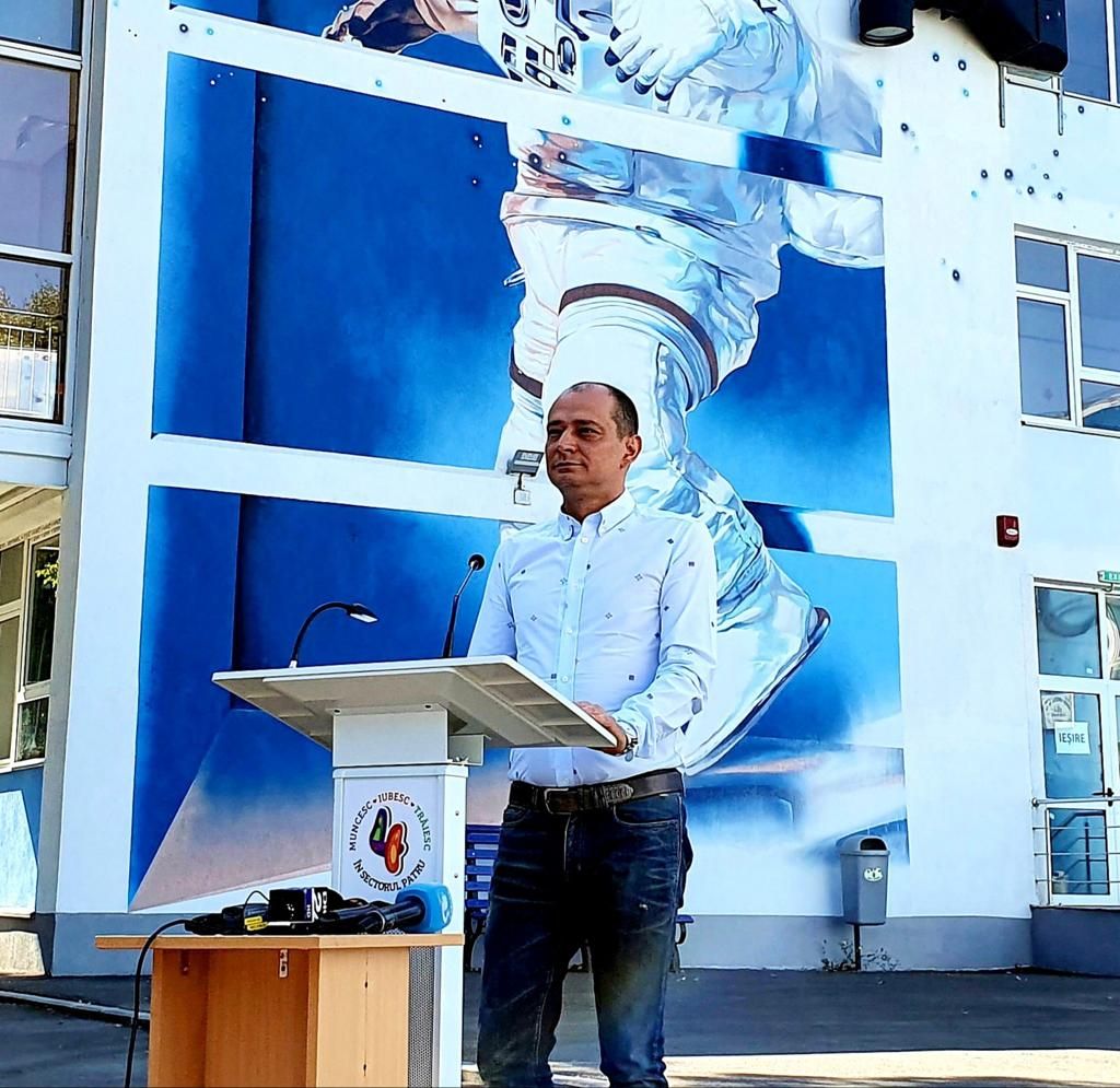 B4CF633A-FC83-457E-803F-22212ED4B71D