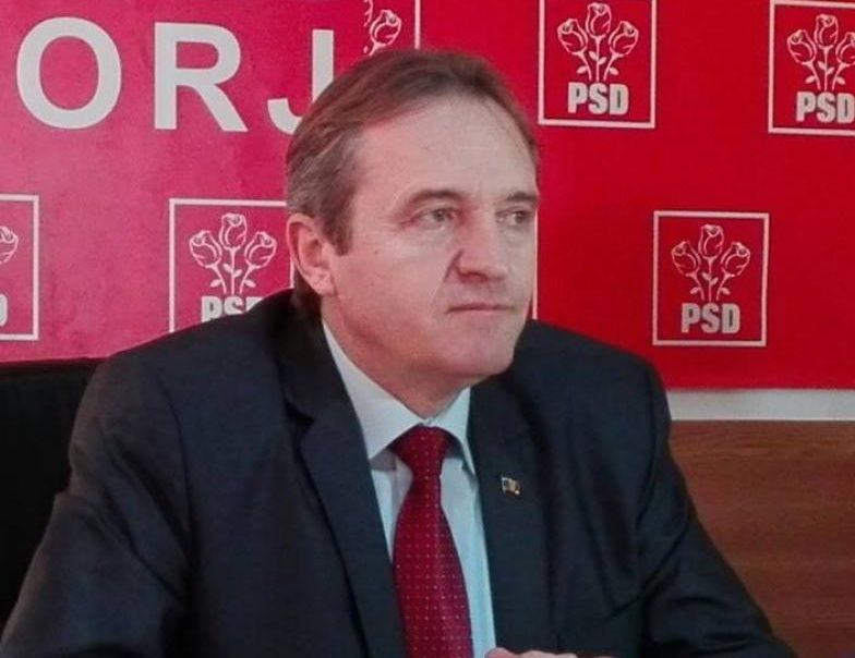 E7F4C8D7-11F4-41B5-AC43-7282F665945B