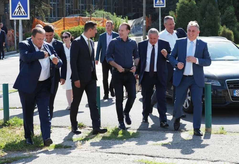 PNL își vede de alegeri și privește arogant la inundati