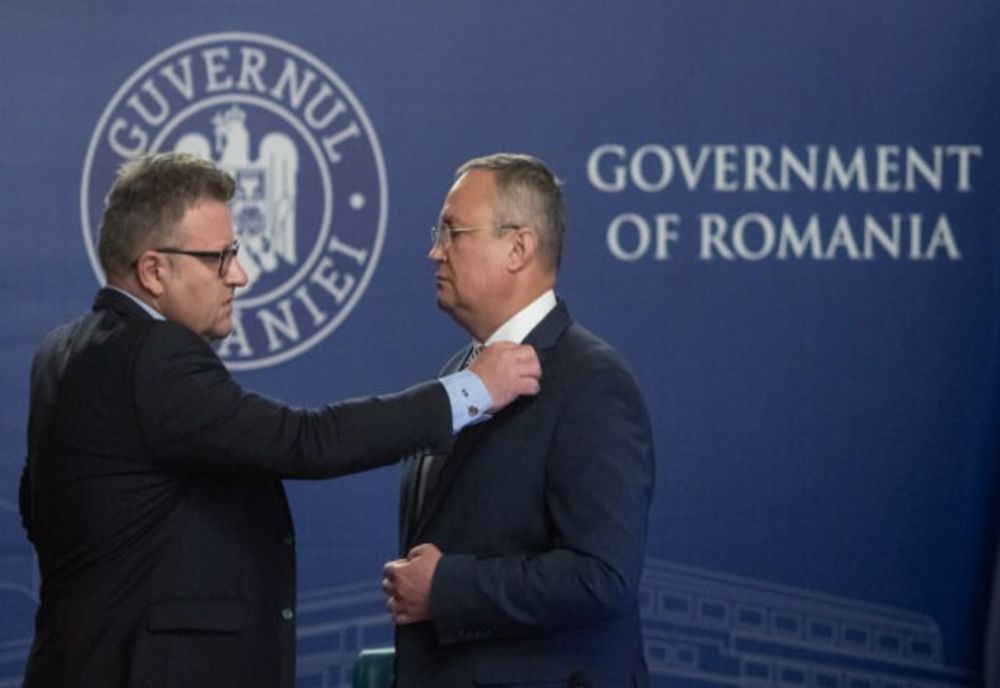 Premierul așteaptă deciziile de la subordonați, PNL e în dezordine