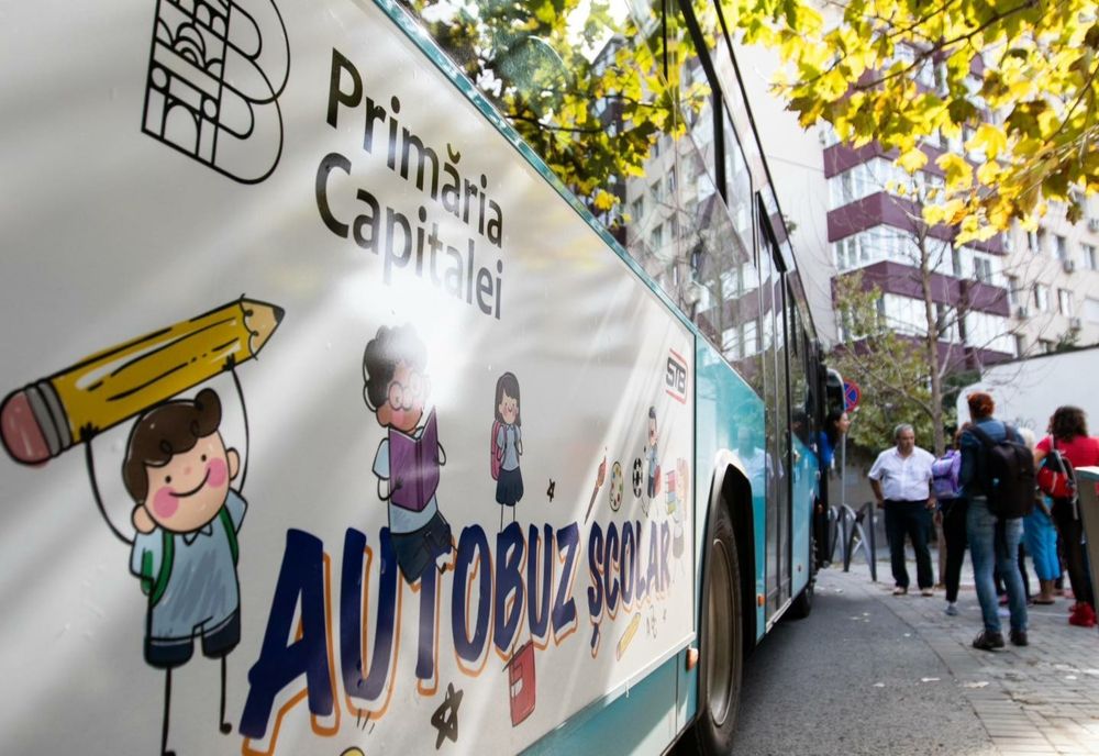 Una dintre prioritățile Gabrielei Firea în cazul victoriei electorale va fi reluarea și extinderea proiectului „Autobuzul școlar”