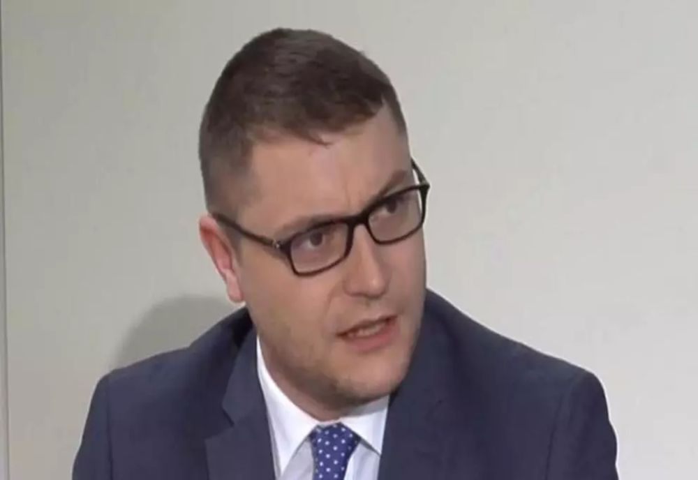 SOCIOLOGUL VLADIMIR IONAȘ, ANALIZĂ-BISTURIU LA “RAPORT DE ZI”. CINE INTRĂ ÎN TURUL 2 CU CIUCĂ, CE SE SCHIMBĂ PENTRU PARTIDE DUPĂ TURUL 1 AL PREZIDENȚIALELOR.