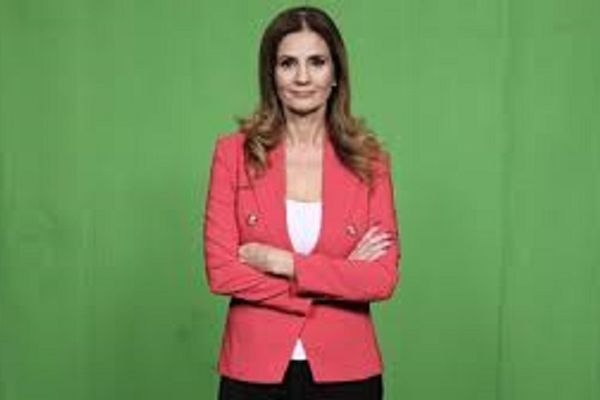 Debut în forță: Anca Alexandrescu, emisiune LIVE la Realitatea din PSD