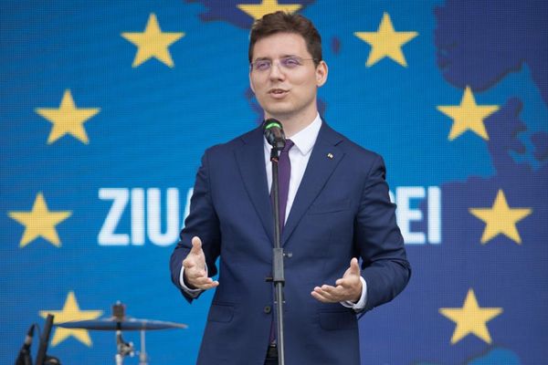 Victor Negrescu 7 sfaturi pentru România în criza COVID-19