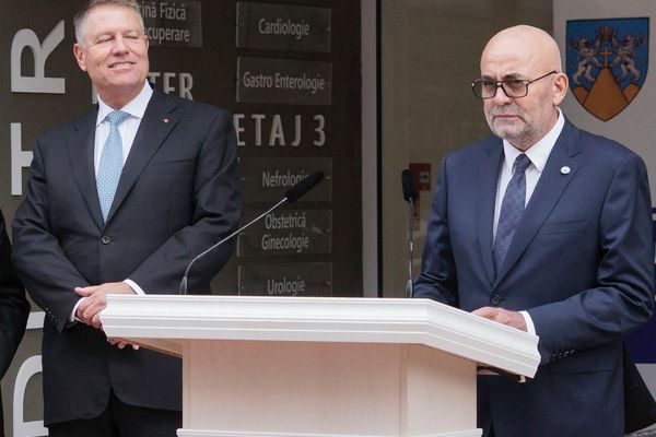 PNL l-a vrut pe Rîmbu, managerul cu 100 de cadre infectate, ministrul sănătăţii