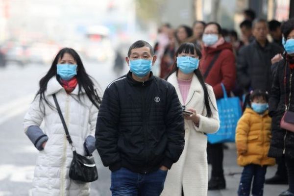 Purtatul măştilor pe stradă, următorul nivel prognozat de Raed Arafat