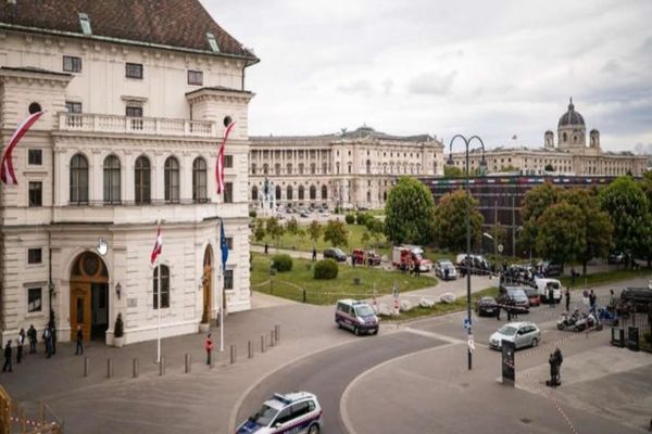 Alertă cu bombă la Viena! Președintele Austriei a fost evacuat