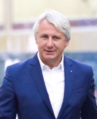 Eugen Teodorovici: „ Conducătorii PNL caută îngenuncheați să pupe inelul"