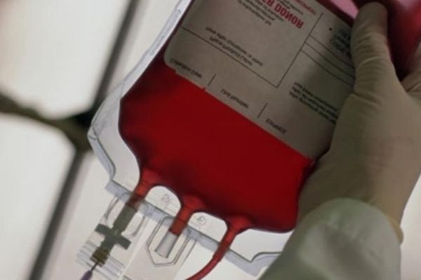 În sfârșit se ia o decizie deșteaptă: pacienții români cu COVID-19 vor fi tratați cu plasmă!