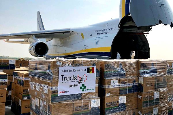 Milioane de măști și mii de tone de dezinfectant, aduse în țară de UNIFARM